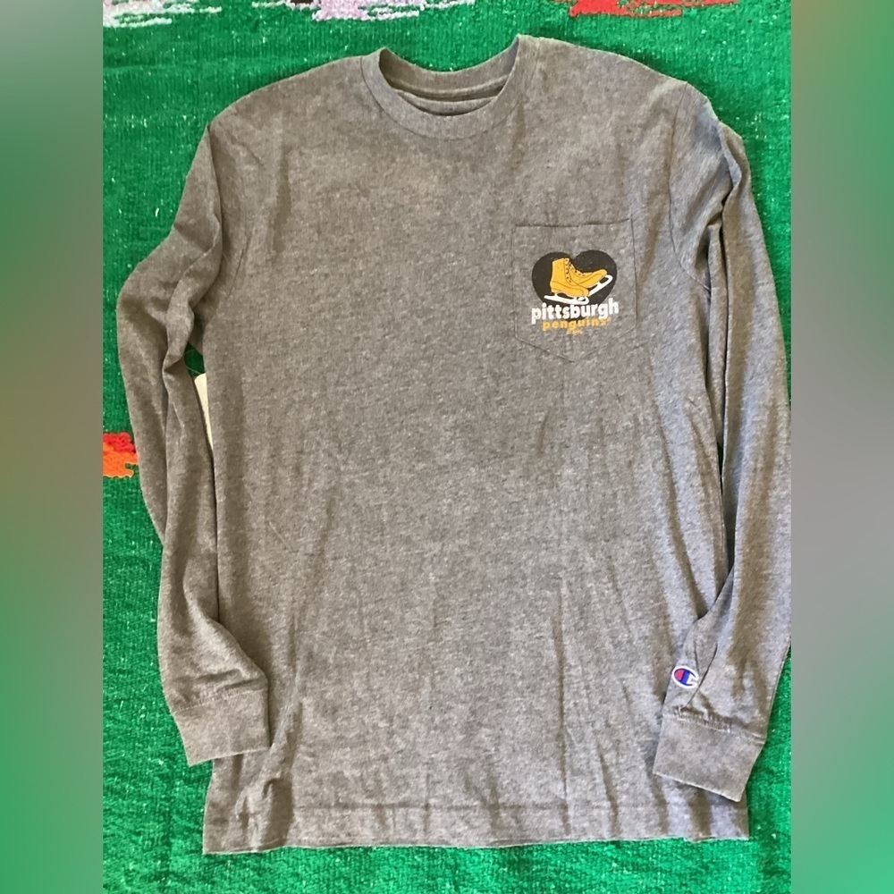 NWT-Pittsburgh Penguins Champion Heather Gray Long Sleeve Tee-SZ M
Y1